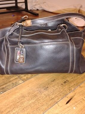 Liz Claiborne Black and White Logo Interior Tag Handbag